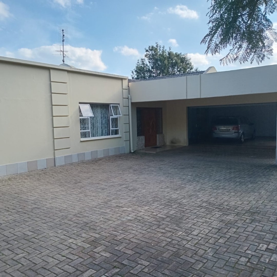 4 Bedroom Property for Sale in Dorchester Heights Eastern Cape